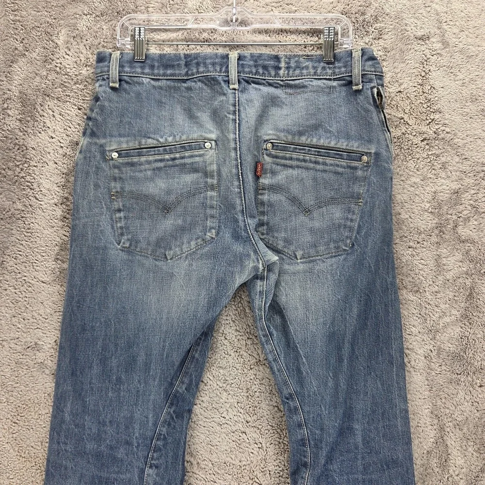 Vintage Levis Engineered Jeans Mens Blue Twisted Medium Wash Zip Fly Fits 34x30